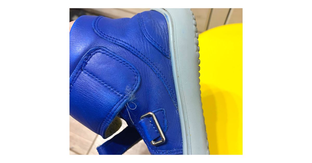 Krém Shoe cream dapne 122 modrý renovační krém na dětské odřené boty renovace barvení zkušenosti v praxi fotky před a po oprava dětské botičky-5